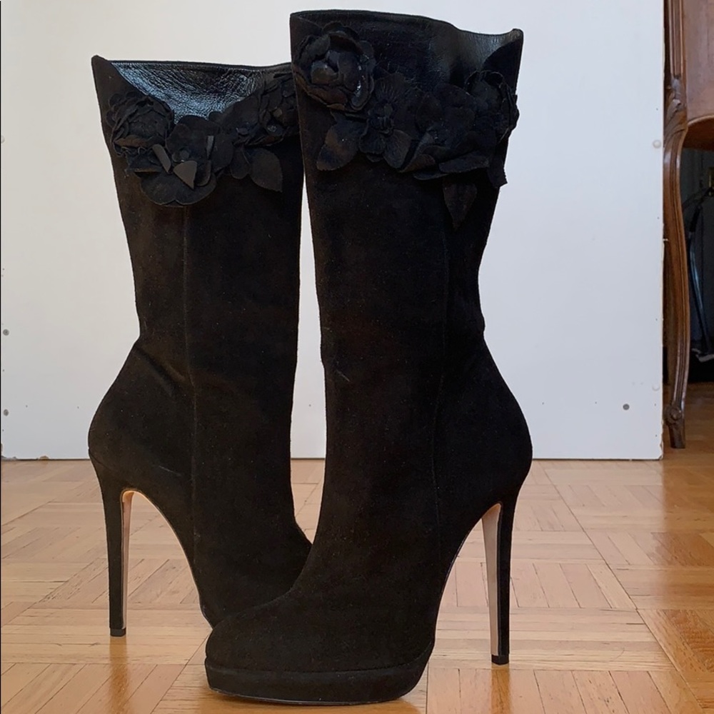 Oscar dela Renta Mid-Calf suede boots with florets